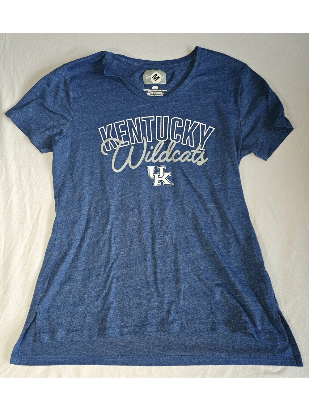 Kentucky Wildcats T-shirt size medium women's